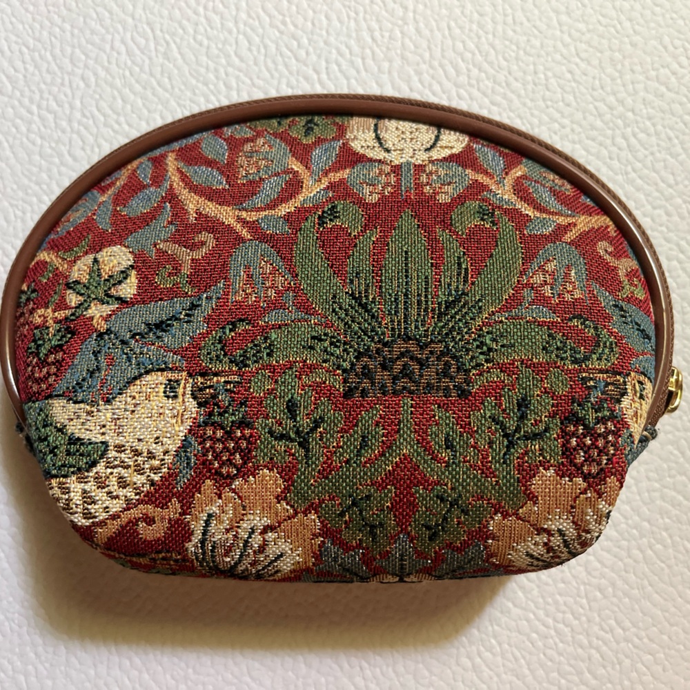 Strawberry thief pouch